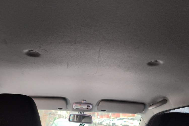 Used Chery QQ Ice Cream 2022 170km Sundae Phosphate Lithium-Ion Headliner