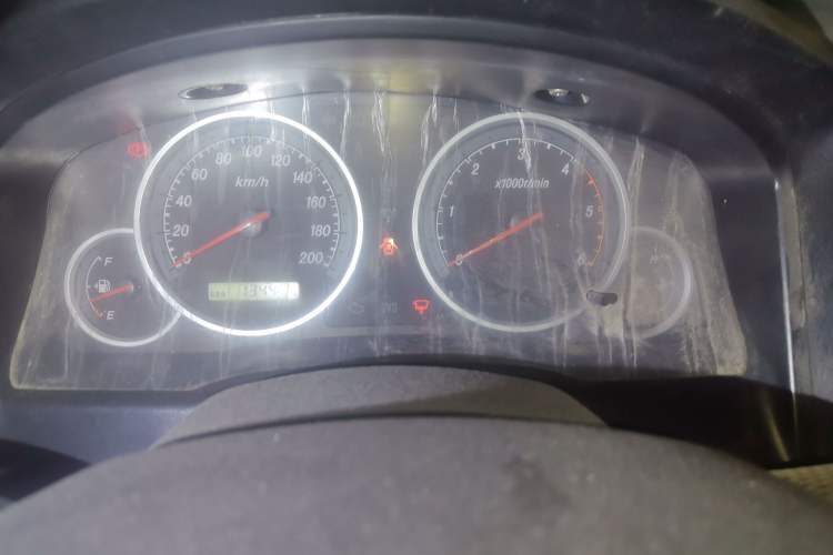 Used Foton Scenic 2010 2.8T Express Classic Short-Wheelbase Low-Roof Version 95 HP Equipped with 4JB1T Engine Instrument Cluster