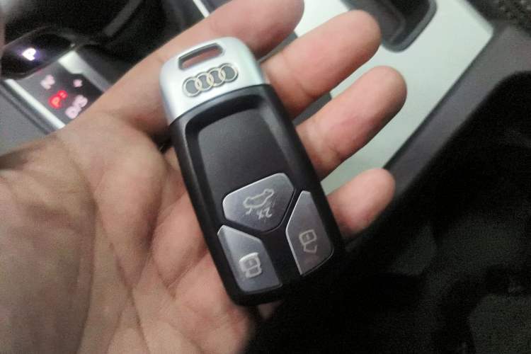 Used Audi Q5L 2020 Updated 40 TFSI Prestige Fashion Edition
