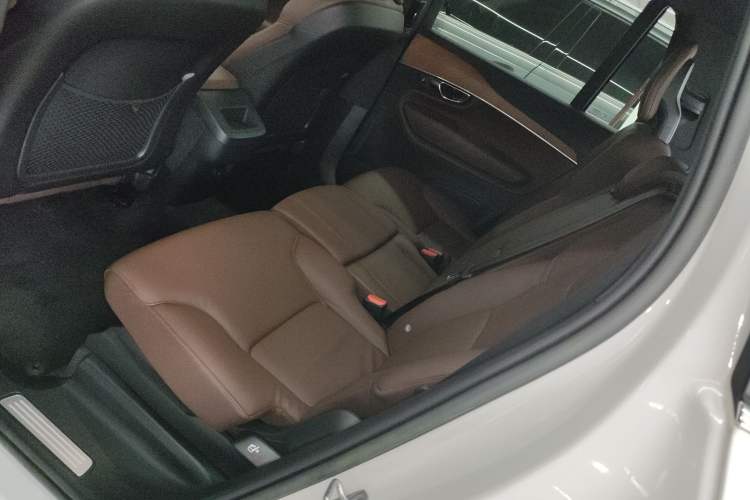 Used Volvo XC90 2023 B5 SmartDrive Luxury Edition 5 Seats
