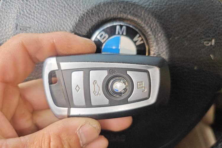 Used BMW 5 Series 2012 523Li Luxury Model