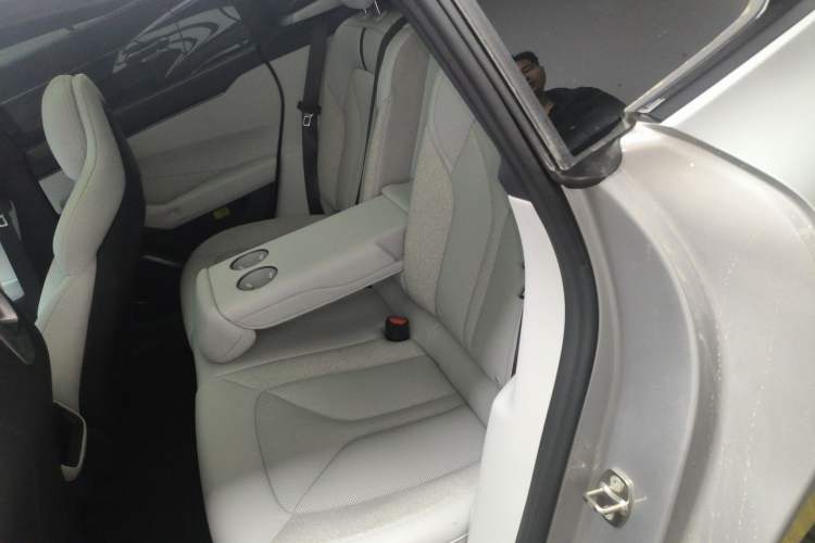 Used XPeng P7 2025 Model—820 Ultra Long Range Ultra
