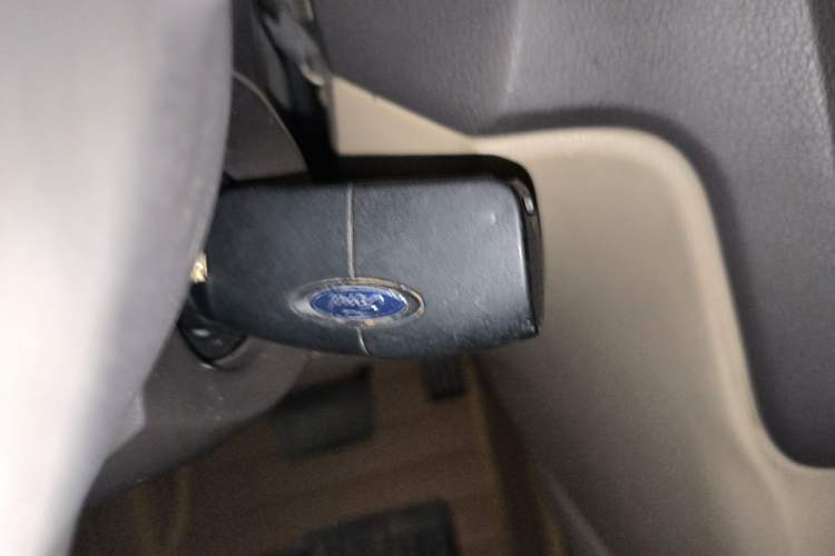 Used Ford Focus 2013 Sedan Classic 1.8L Automatic Fashion Edition