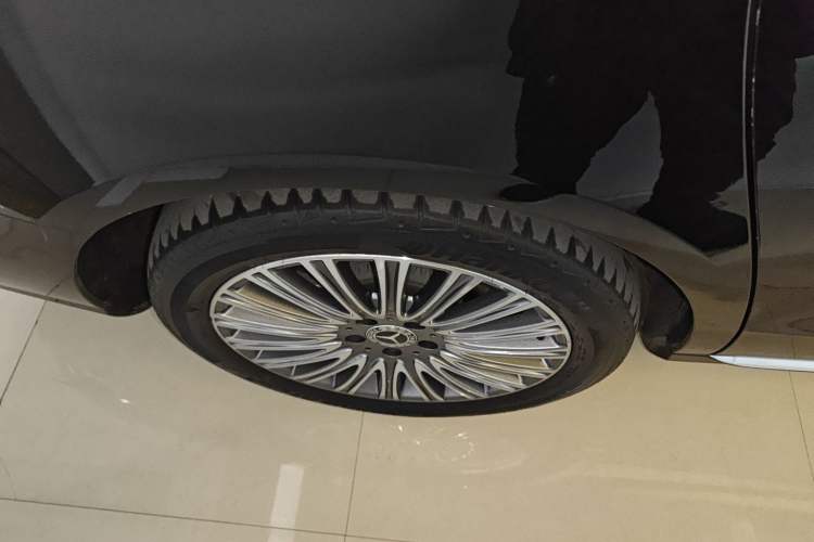 Used Mercedes-Benz E-Class 2023 E 300 L Stylish Model
