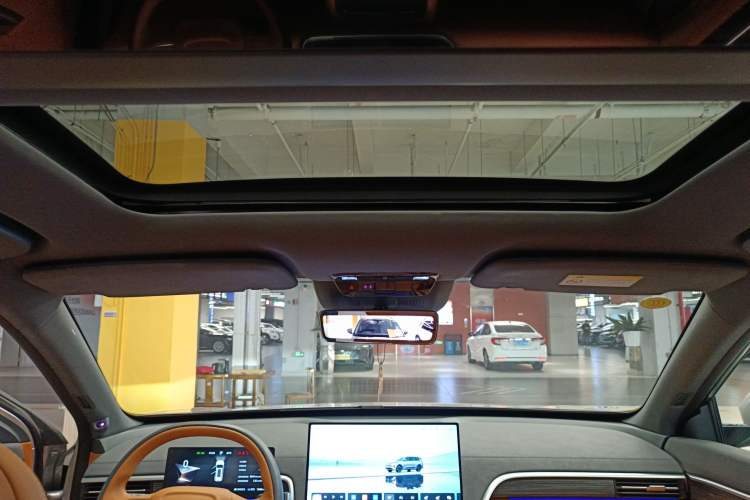 Used Dongfeng eπ eπ008 2025 210 Ultra Range-Extended Version 5 Seats
