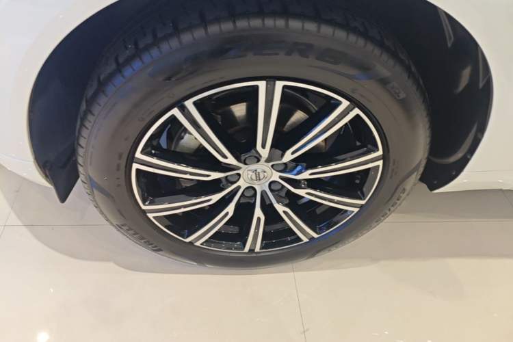 Used Volvo XC60 2020 T5 4x4 Smart Luxury Edition