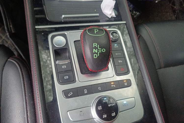 Used BYD Tang New Energy 2018 DM 2.0T All-Wheel Drive Smart Connectivity Luxury Model 7 Seats China V Emission Standard
