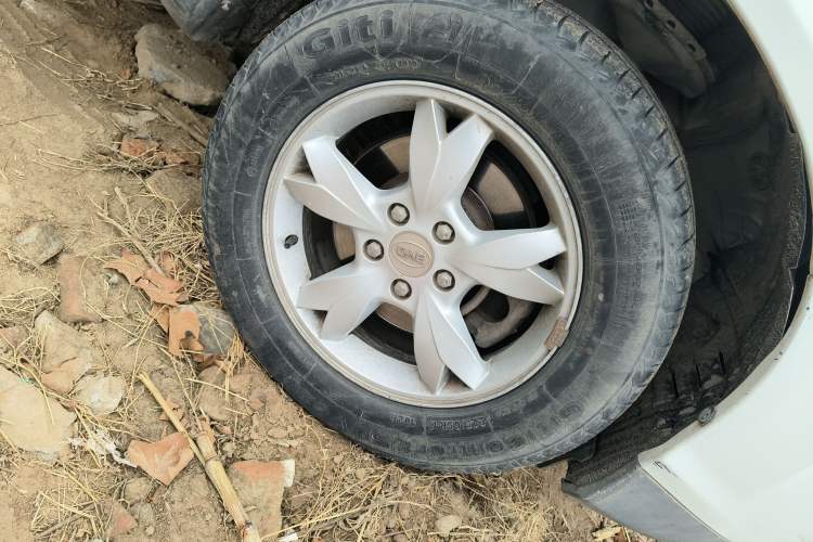 Used BYD S6 2014 2.0L Manual Luxury 5-Seater