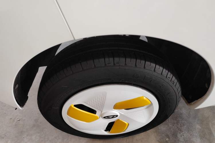 Used Chery QQ QQ Ice Cream 2022 170km Sundae Phosphate Lithium-Ion
