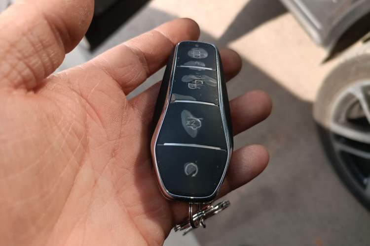 Used BYD Song L DM-i 2025 Intelligent Driving Version 112 km Beyond-Range Type
