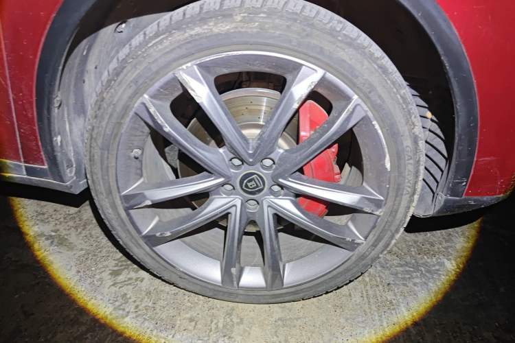 Used BYD Tang New Energy 2018 DM 2.0T All-Wheel Drive Smart Connect Elite 7-Seater China V Emission Standard