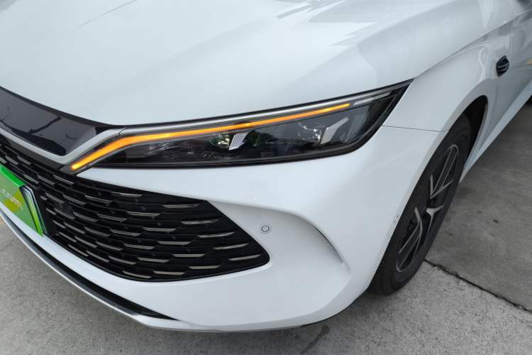 Used BYD Qin L 2025 DM-i Smart Drive 120KM Leading Model