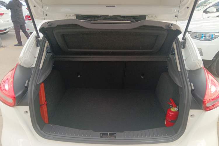 Used Ford Focus 2017 Hatchback 1.6L Automatic Fashion Edition Smart Drive Version
