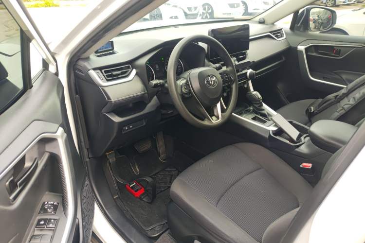 Used Toyota RAV4 2022 2.0L CVT Two-Wheel Drive Urban Edition Driver Seat