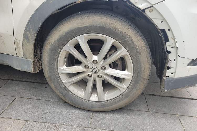 Used Dongfeng Fengon 580 2016 1.8L Manual Comfort Model Right Front Wheel Hub