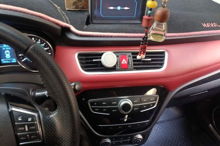 Used Haval H1 2015 1.5L AMT Luxury Model