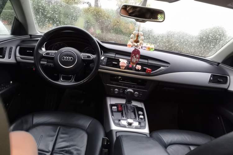 Used Audi A7 2018 40 TFSI Ambition Edition Center Console