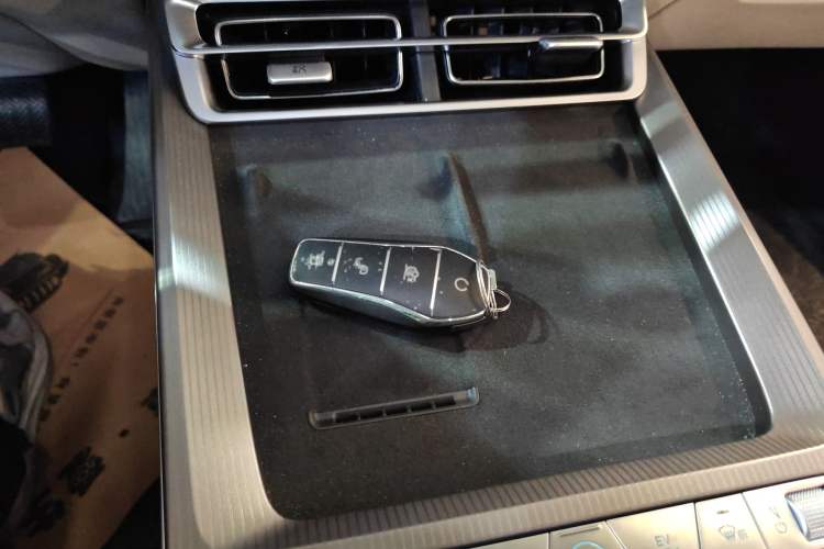 Used BYD Han L 2025 DM-i 200km LiDAR Flagship Model
