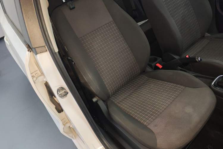 Used Volkswagen Polo 2016 1.6L Automatic Comfort Model Right Front Seat