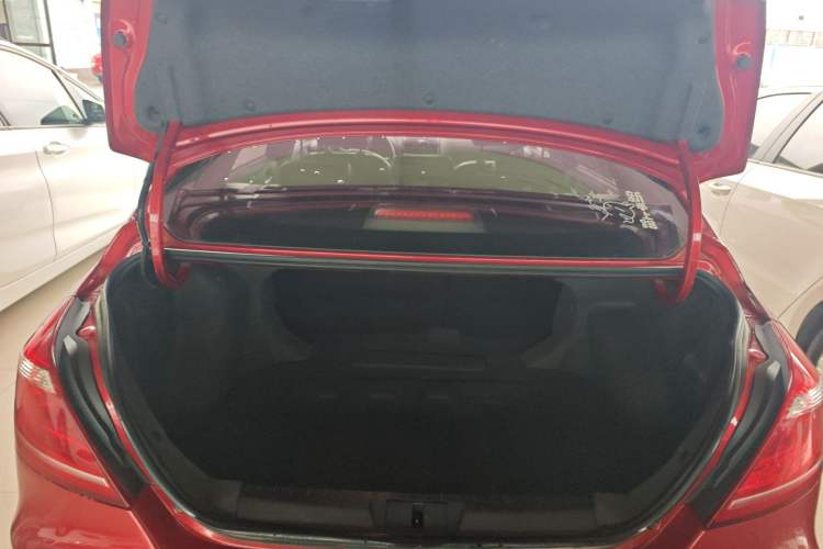 Used Geely Auto Emgrand 2016 Sedan 1.5L CVT Upward Version