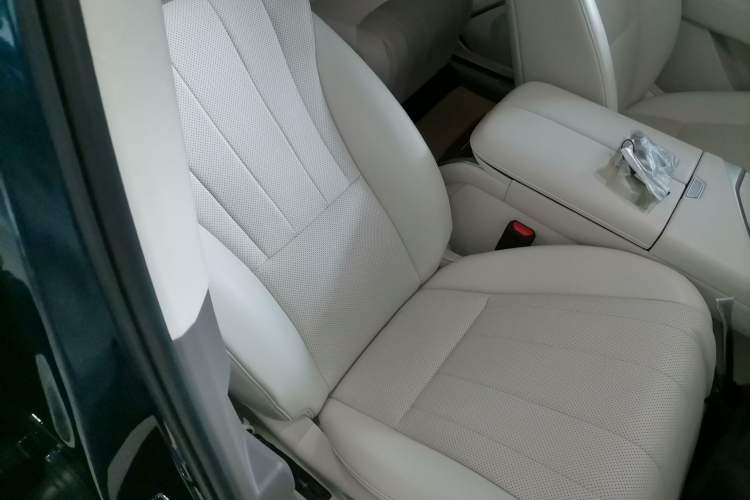 Used Wey Lanshan 2025 Four-Wheel Drive Max
