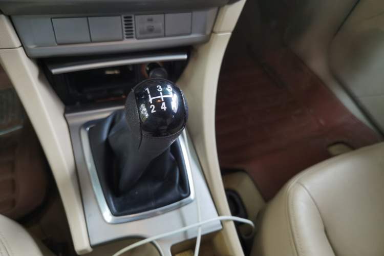 Used Ford Focus 2012 Sedan Classic 1.8L Manual Fashion Edition Gear Lever