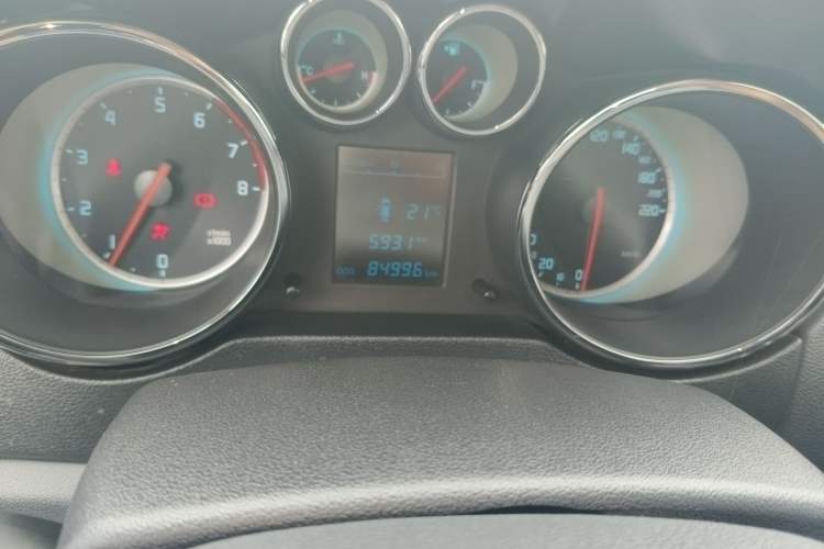 Used CHANGAN CS35 2015 1.6L Manual Luxury Model China IV Standard Odometer Close Up