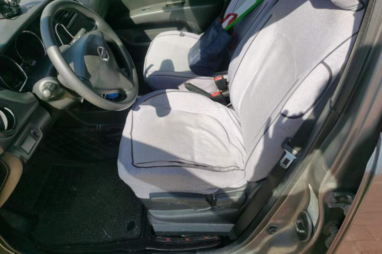 Used Nissan Livina 2015 1.6XE CVT Comfort Edition Left Front Seat