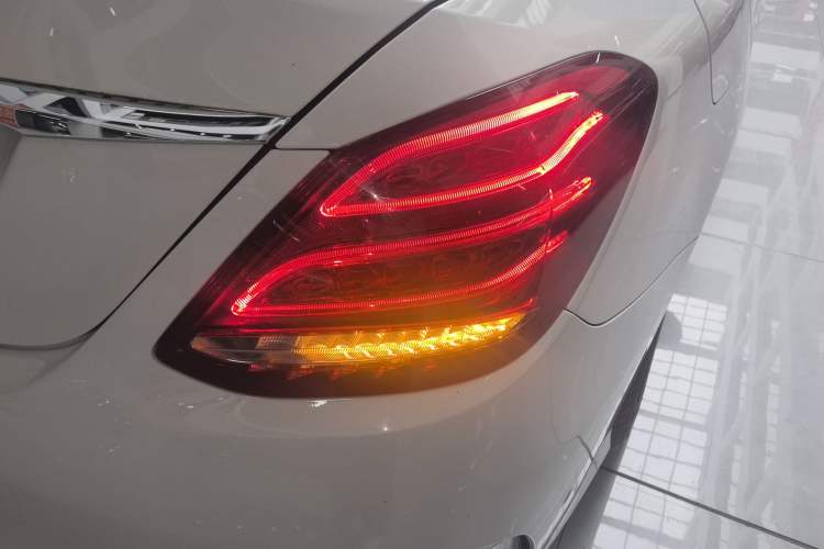 Used Mercedes-Benz C-Class 2016 C 180 L Sport Edition Right Rear Taillight