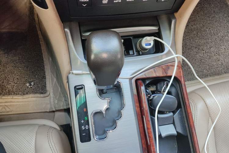 Used Toyota Crown 2012 2.5L Royal Navigation Edition Gear Lever