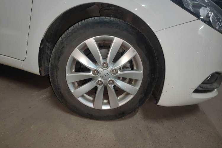 Used Kia K3 2016 1.6L Manual GLS Right Front Wheel Hub