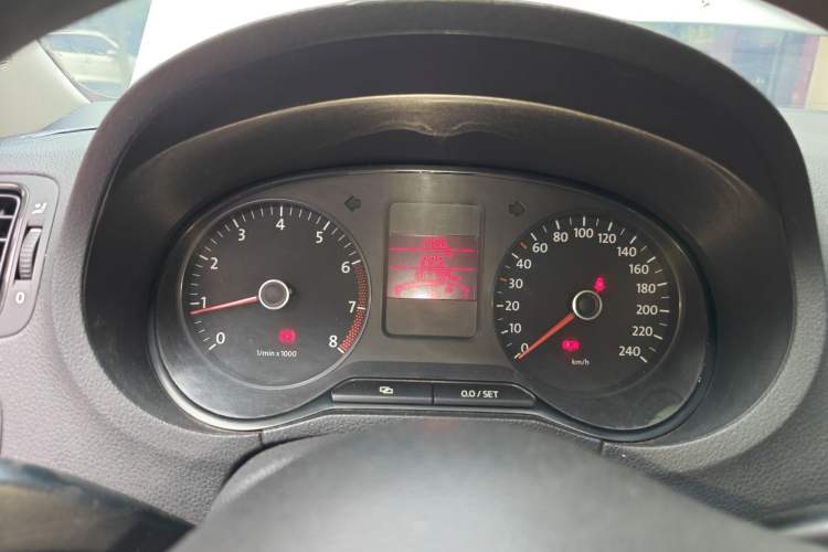 Used Volkswagen Polo 2011 1.4L Manual ZhiLe Edition Instrument Cluster