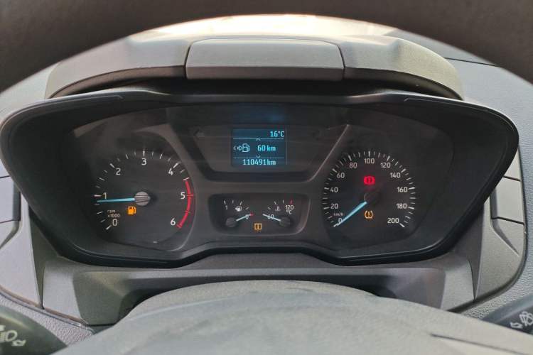 Used Ford Transit 2020 2.0T Diesel Multi-Function Commercial Vehicle Mid-Chassis Low-Roof Design with Dual Rear Doors Meeting China VI Emission Standards