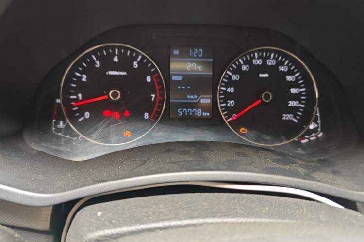Used FAW Senya R7 2018 R7C 1.6L Manual Luxury Model
