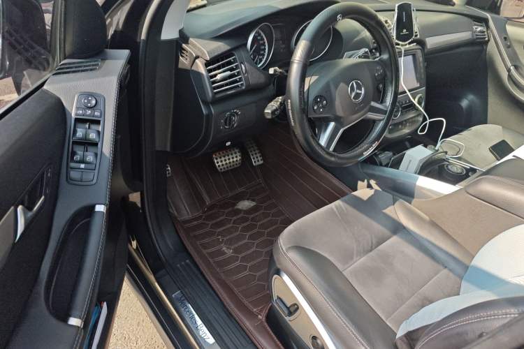 Used Mercedes-Benz R-Class 2014 R 320 4MATIC Business Model