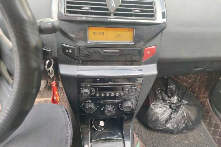 Used Citroen C-Quatre 2016 Classic Sedan 1.6L Manual - Premium Version Audio And AC Panel