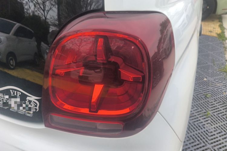 Used Roewe Clever 2022 311km QiQi BoBo Edition Right Rear Taillight
