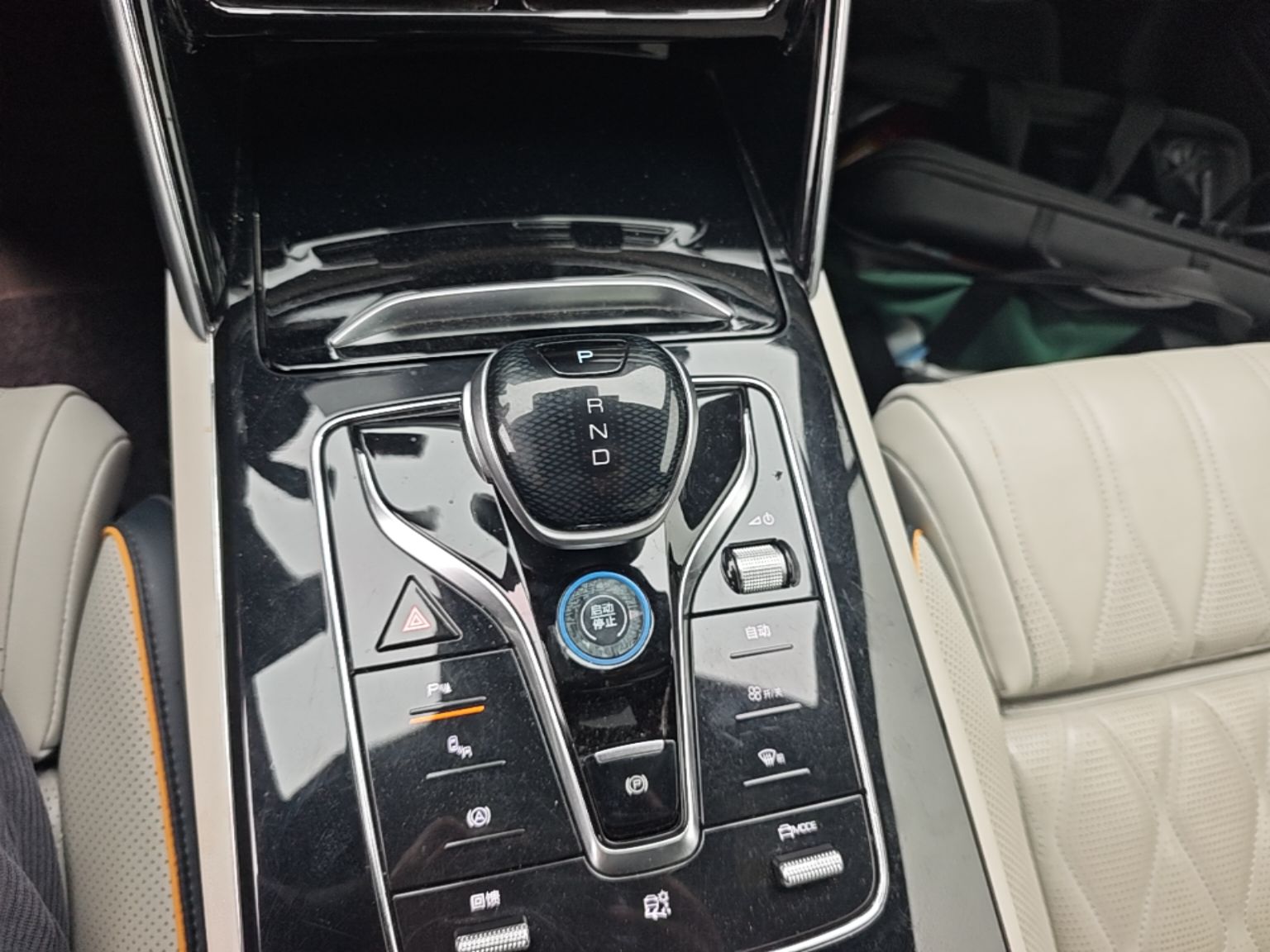 BYD Tang New Energy 2022 EV 730KM Luxury Model — снимка 16