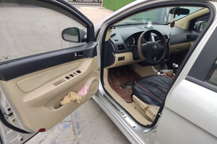 Used BAIC E Series 2013 Hatchback 1.5L Manual Lotte Edition