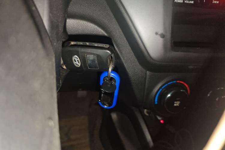 Used Kia K2 2012 Hatchback 1.4L MT GLS Commemorative Edition
