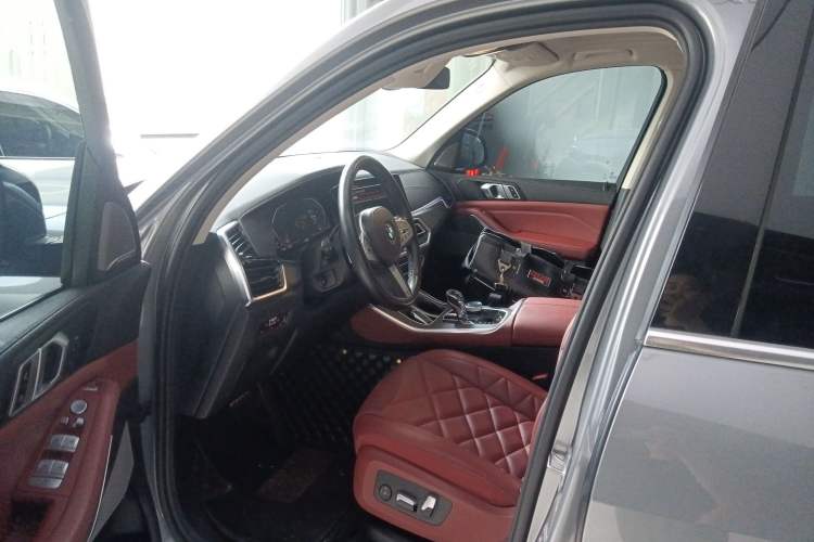 Used BMW X5 2022 xDrive 30Li Luxury M Sport Package Driver Seat