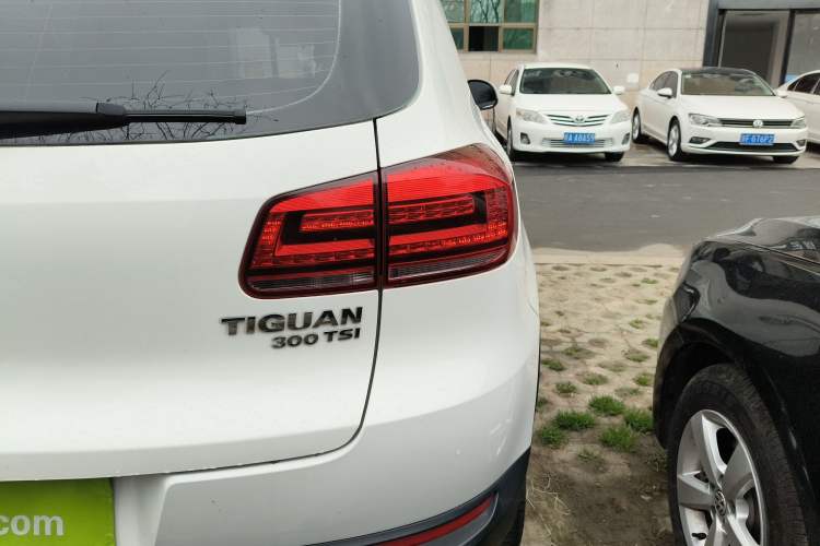 Used Volkswagen Tiguan L 2017 300TSI Automatic Two-Wheel Drive Silk Road Luxury Edition