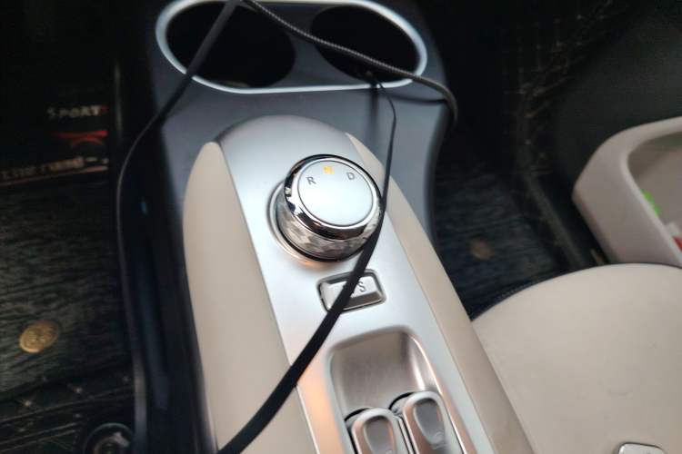 Used CHANGAN NEVO Lumin 2025 205 km Xiangqin Version Gear Lever