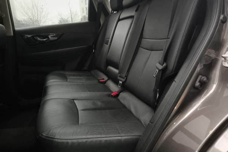 Used Nissan X-Trail 2019 2.0L CVT Smart Connect Comfort Edition 2WD
