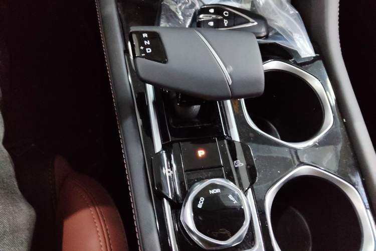 Used Changan Eado 2023 Changan Edition PLUS Blue Whale NE 1.4T GDI DCT Prestige Version
