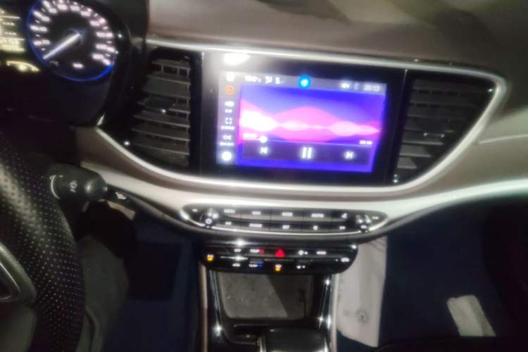 Used GAC Trumpchi GA4 2018 150N Automatic Luxury Edition Audio And AC Panel