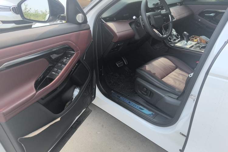 Used Land Rover Range Evoque 2023 Aurora L 249 PS Luxury Edition
