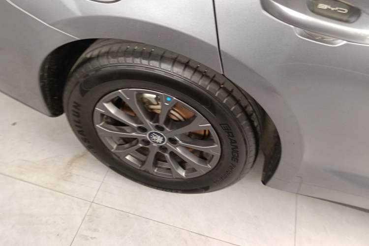 Used BYD Qin L 2024 DM-i 80KM Leading Model Right Rear Wheel Hub