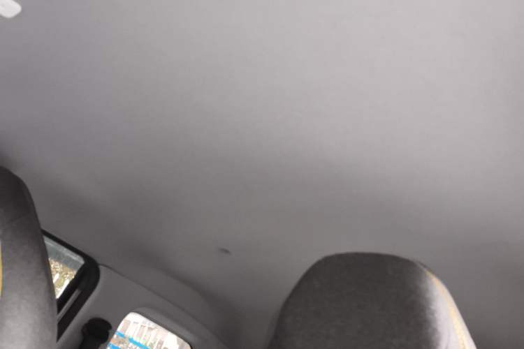 Used Chery QQ Ice Cream 2022 170km Sundae Phosphate Lithium-Ion Headliner