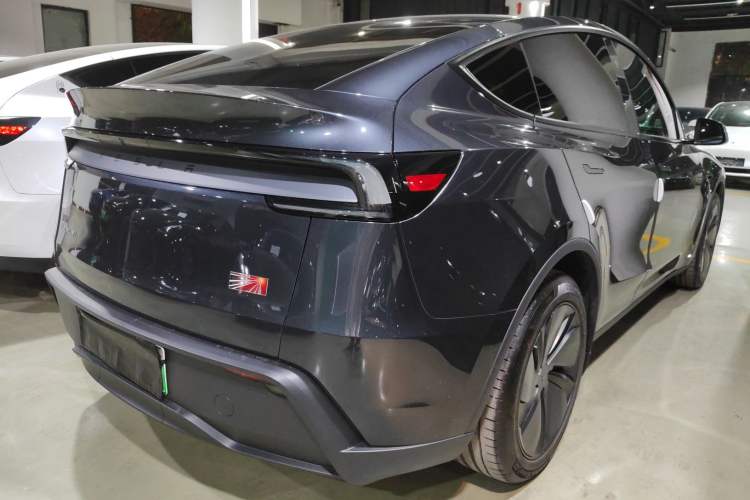 Used Tesla Model Y 2025 Long-Range All-Wheel Drive First Edition